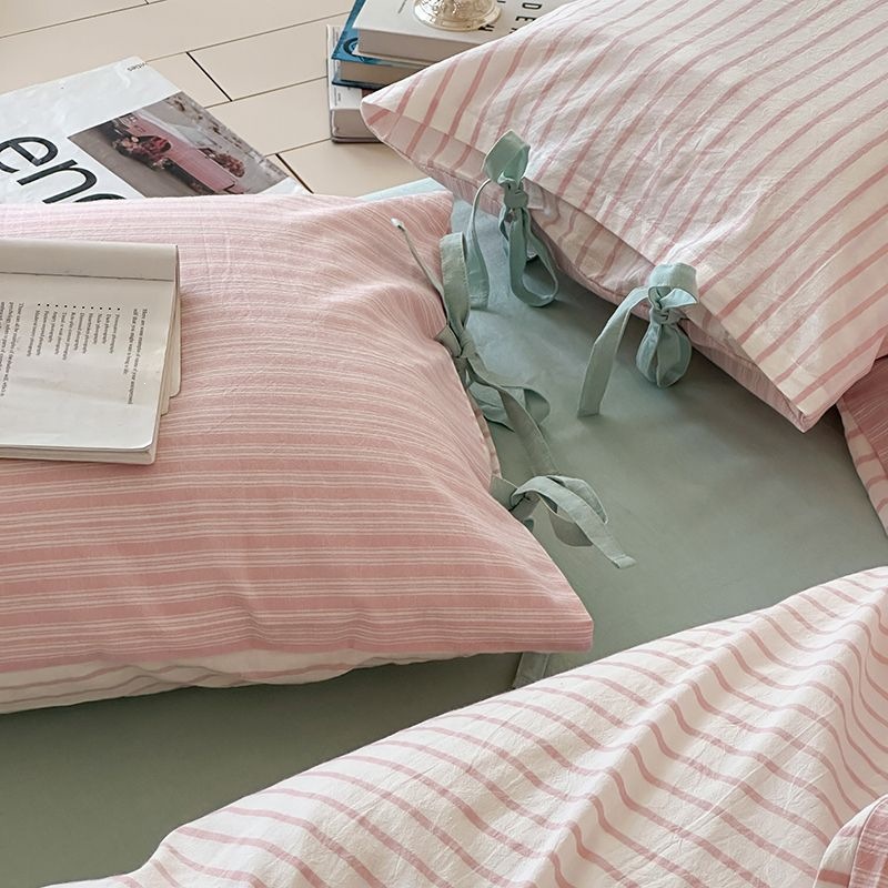 Candy-colored Cotton Striped Pillowcase With A Bow Detail | Grolano