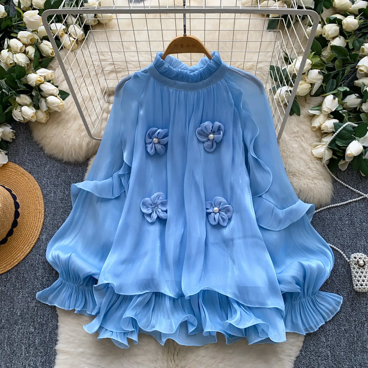 Gentle-style Three-dimensional Floral Ruffled-edge Blouse