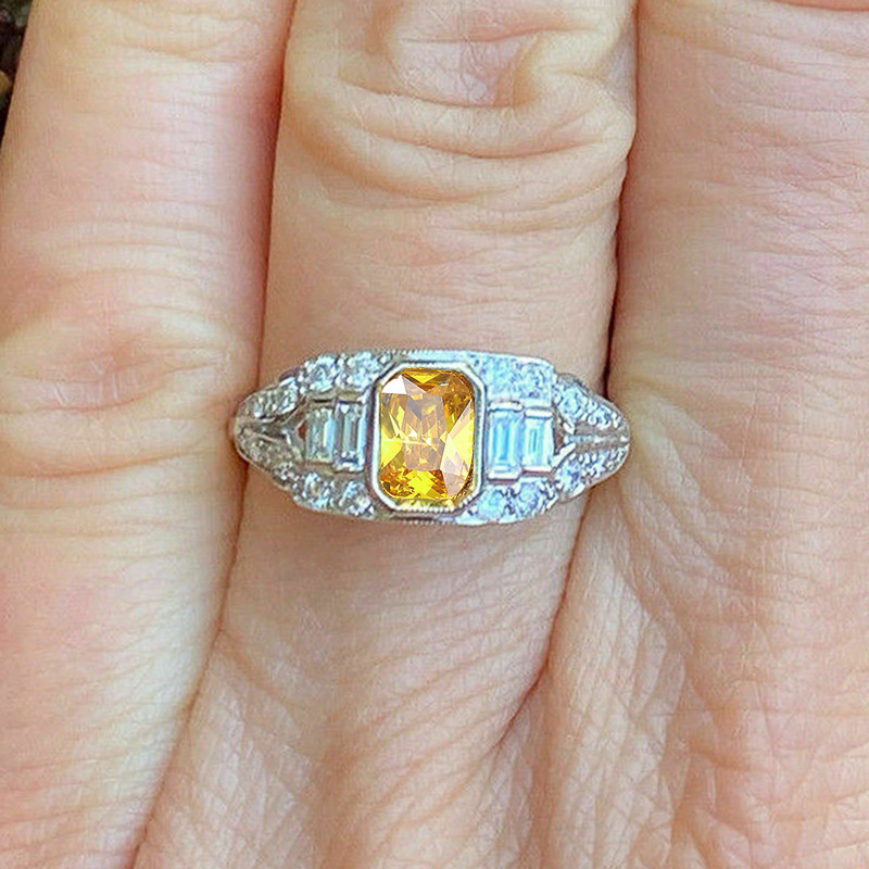 Womens Affordable Luxury Jazz-Style Geometric Ring