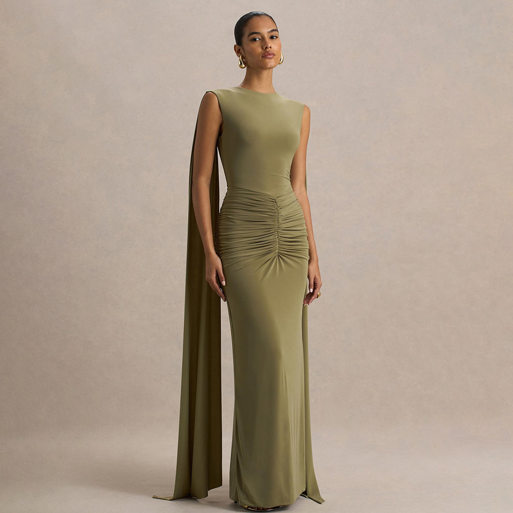 Sexy, Figure-hugging Backless Dress With Fluttering Ribbons