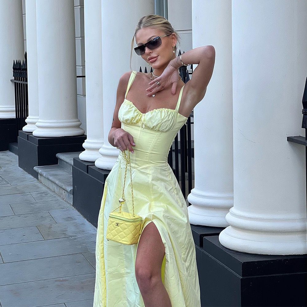 Buy Women's Clothing Online | Buy Trending Dresses for Women