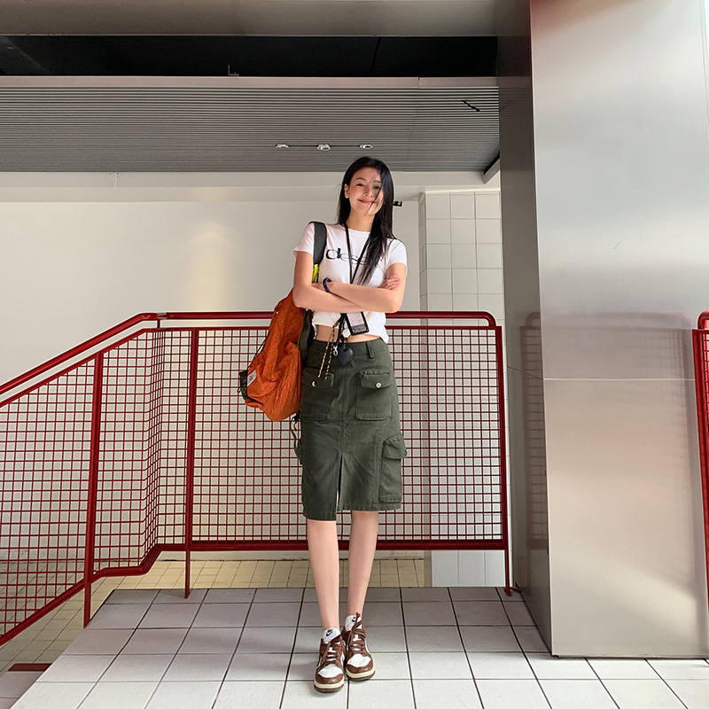 Design-forward High-waisted Slit Straight-leg Casual Midi Skirt
