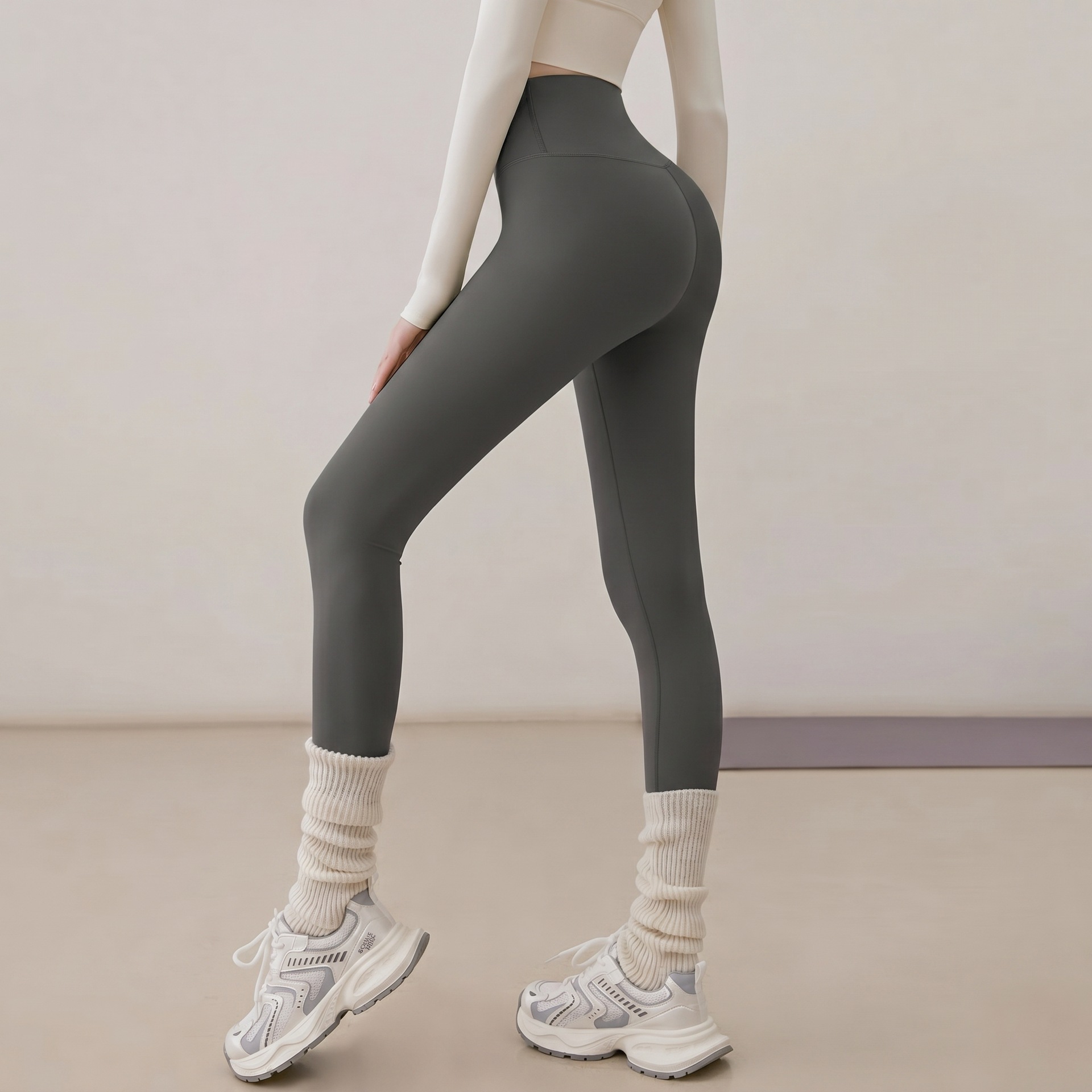 High-Waisted Seamless Workout Leggings, picture 6 of 8