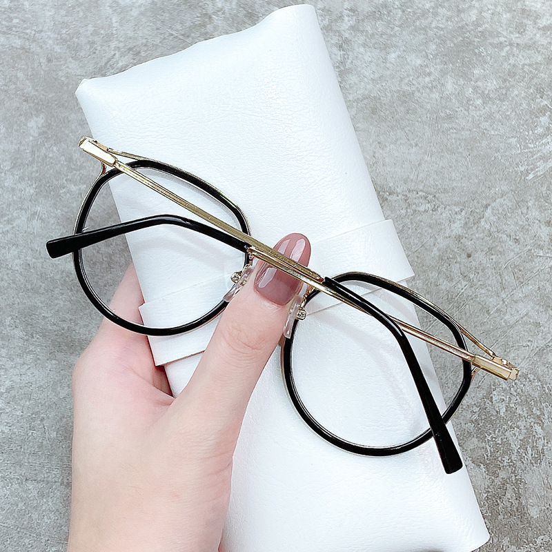 Retro Transparent Metal-frame Finished Myopia Glasses For Men And Women - Image 1