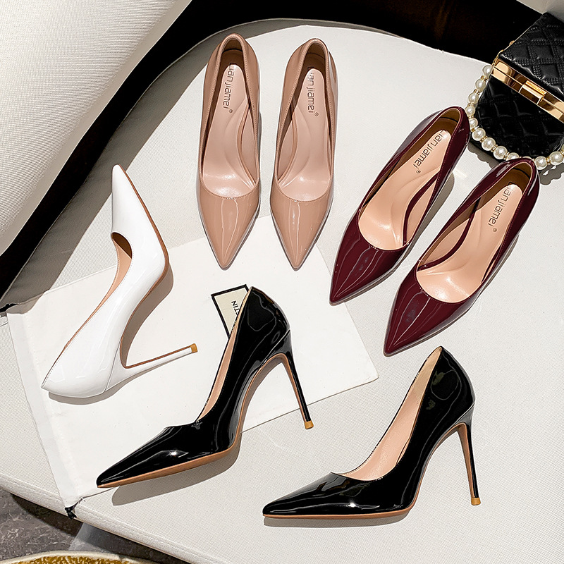 Low-cut Stiletto Heels In Glossy Patent Leather For Women