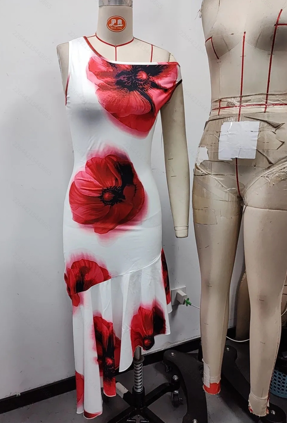 Buy Women's Clothing Online | Buy Trending Dresses for Women