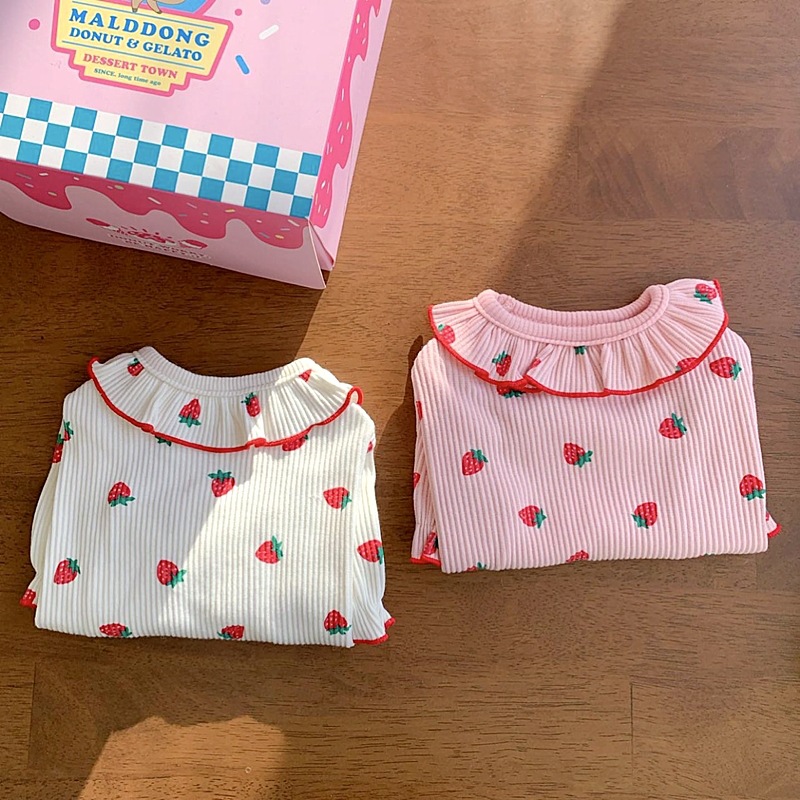 New Pet Strawberry Bottoming Shirt