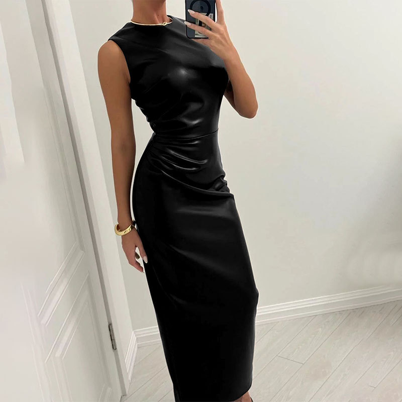 Fashion Round Neck Hip-wrapped Leather Dress