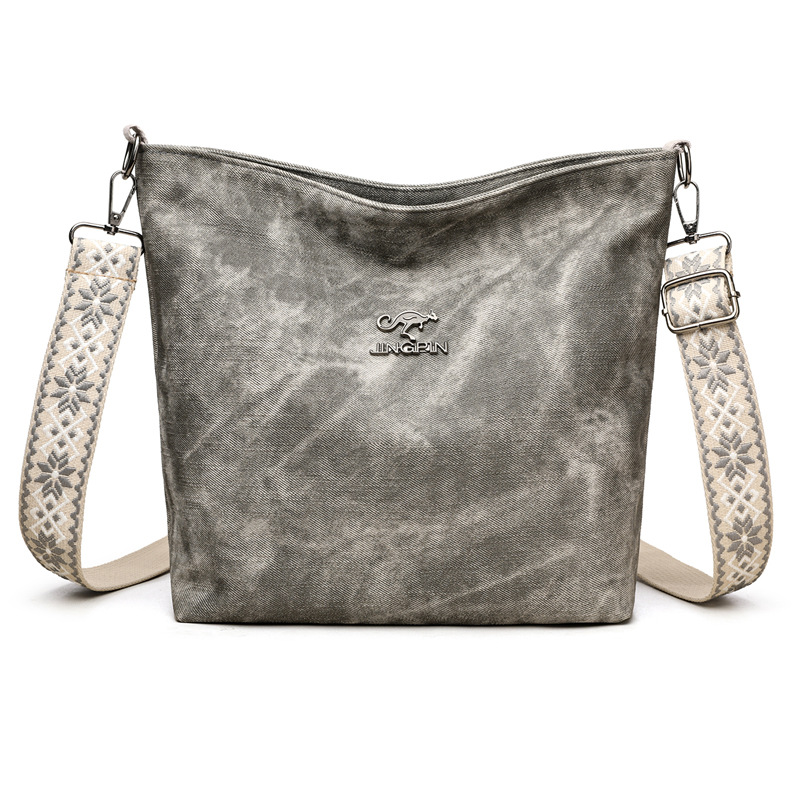 https://cf.cjdropshipping.com/quick/product/3dc714b2-0b3d-47a2-8ff9-990e469a0d6f.jpg