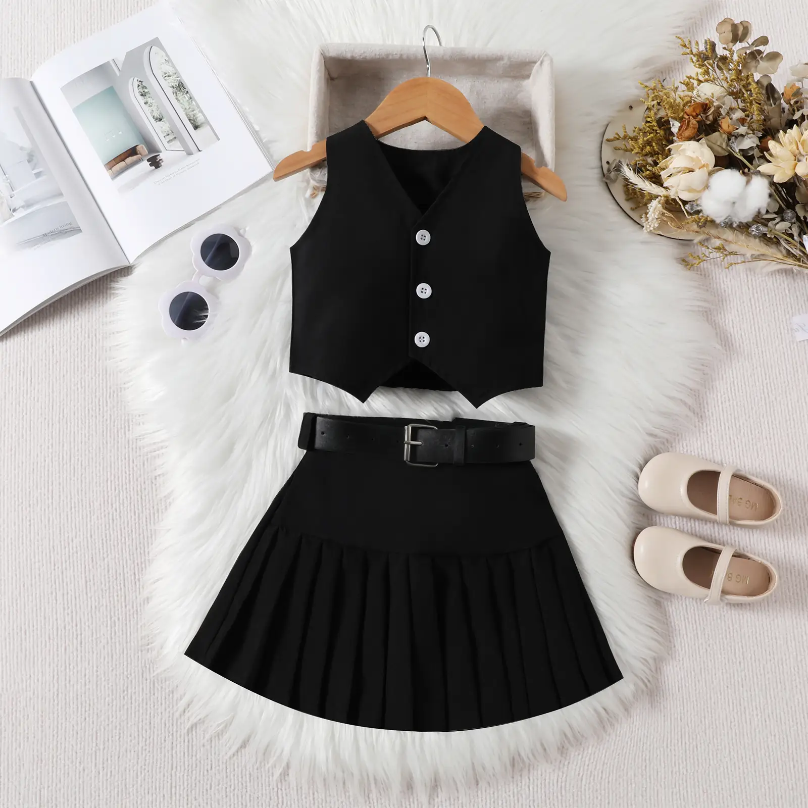 Girls' Fashionable V-neck Solid Color Single-breasted Vest Top Pleated Skirt Belt Three-piece Set