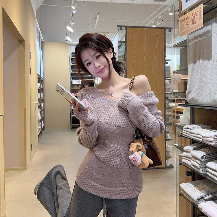 Relaxed-fit Patchwork-design Off-shoulder Knit Top