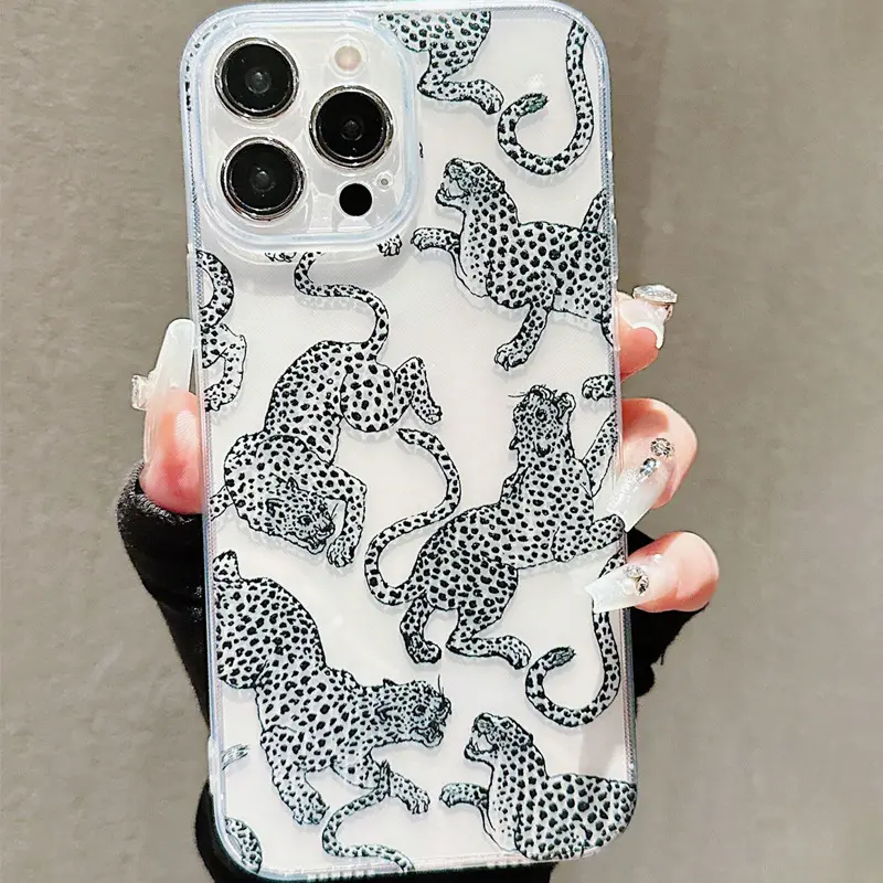 Niche Retro Personalized Leopard Phone Case Design