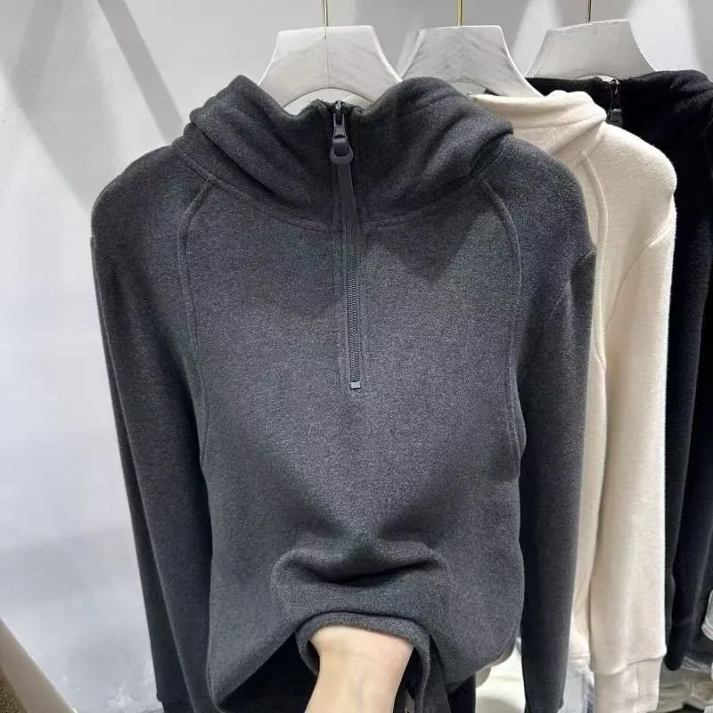 Fashionable Base-layer Women's Sweatshirt With A Half-zip Top - Grey