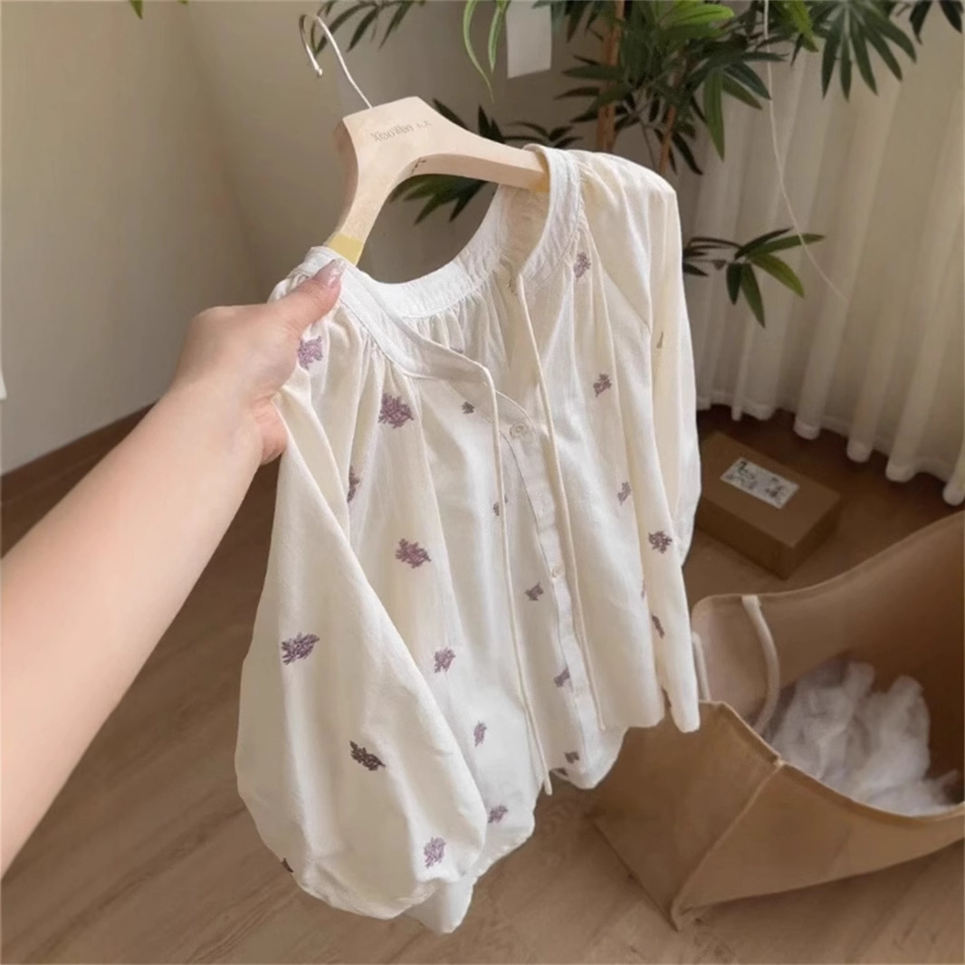 SpringSummer New Loose-fit Figure-flattering Shirt Versatile Top 2