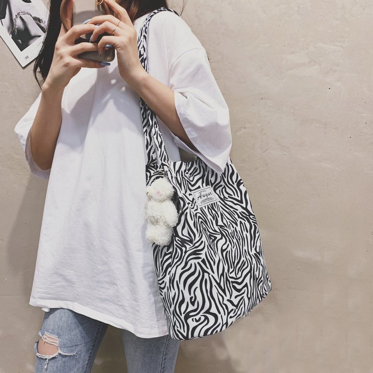 https://cf.cjdropshipping.com/quick/product/3e9d9596-9630-4332-9ce5-471c6a395b60.jpg