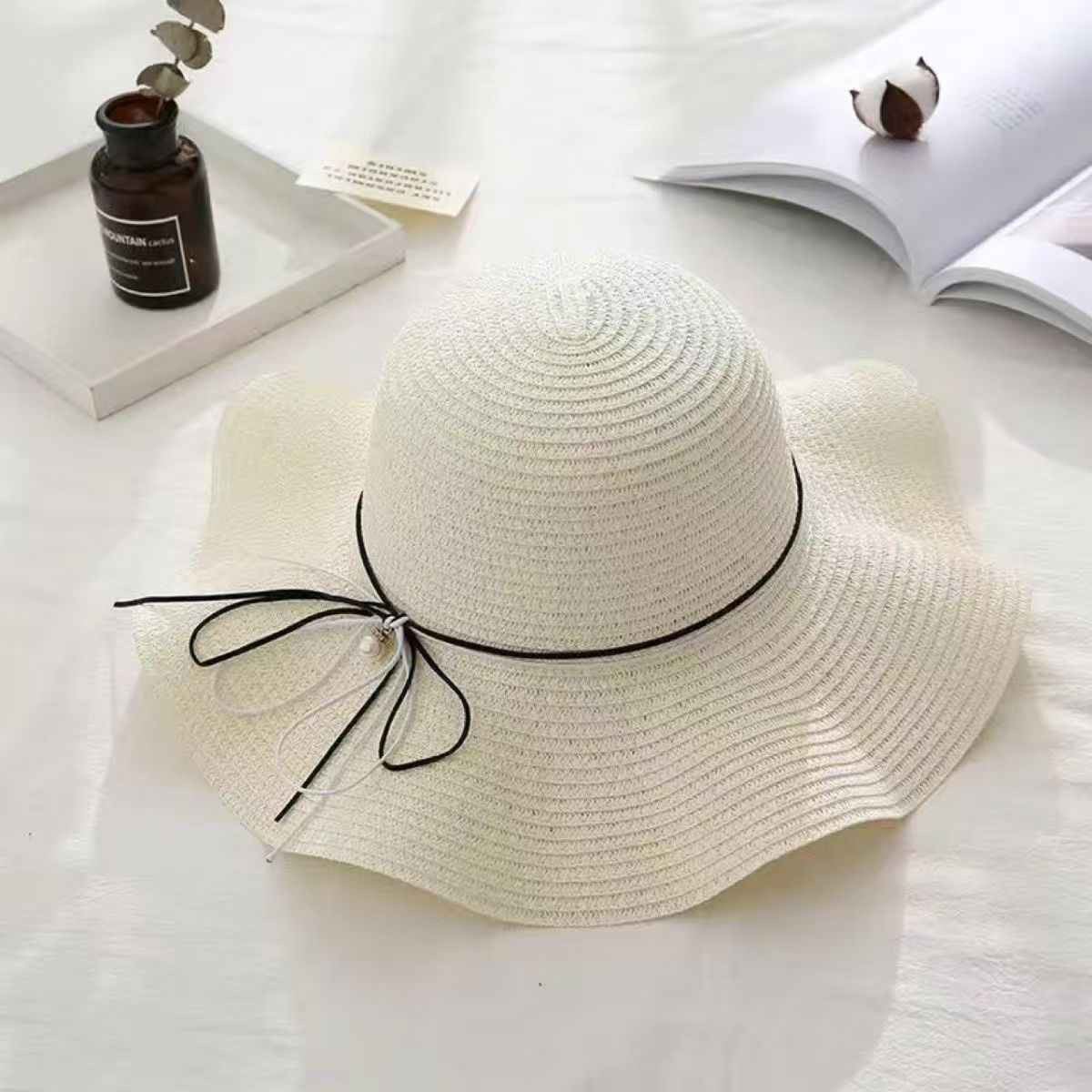 Womens Straw Sun Hat With A Pearl Bow