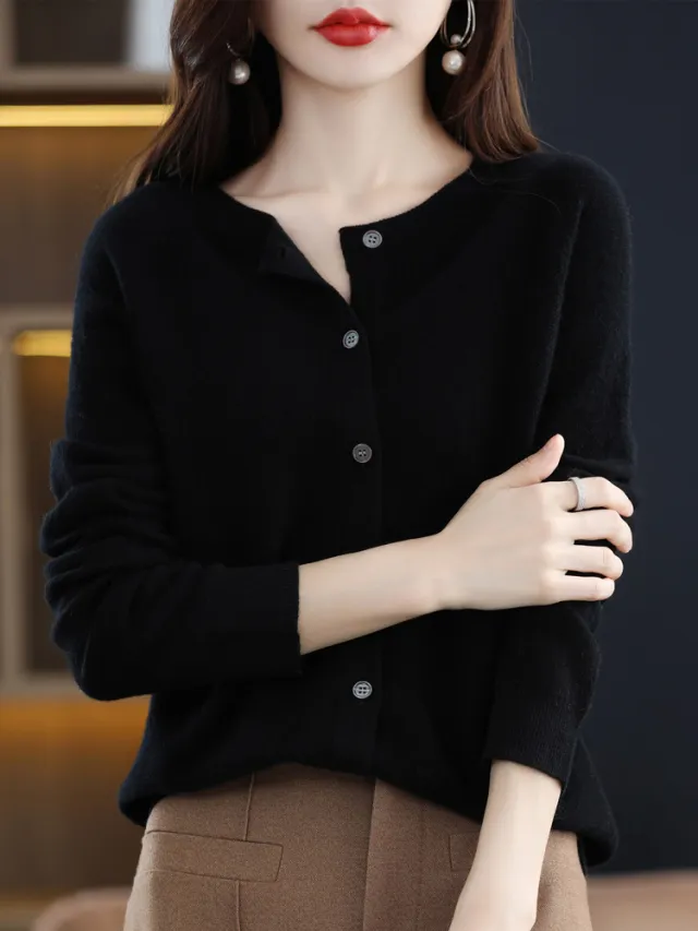 Autumn And Winter Bottoming Round Neck Long Sleeve Loose Top Black - Shop at LoveMi