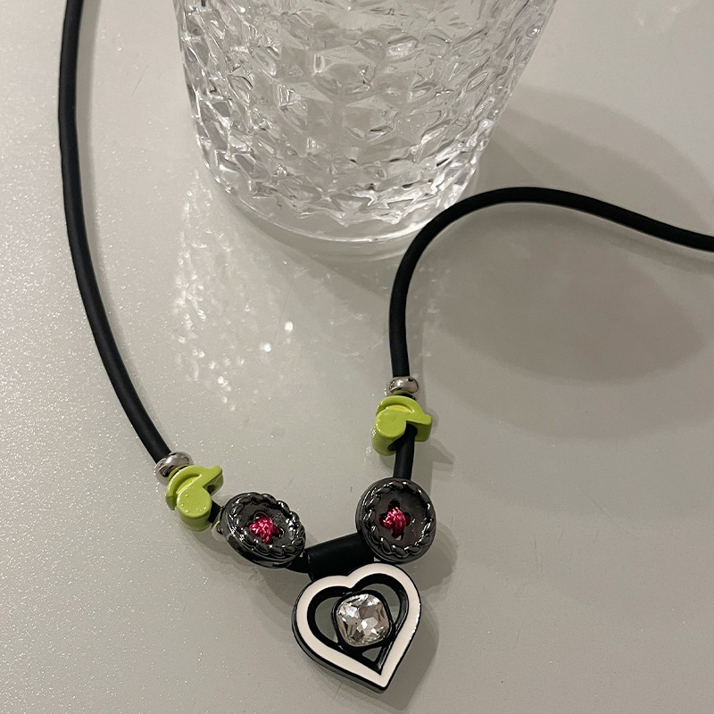 Note Button Stitching Heart Necklace