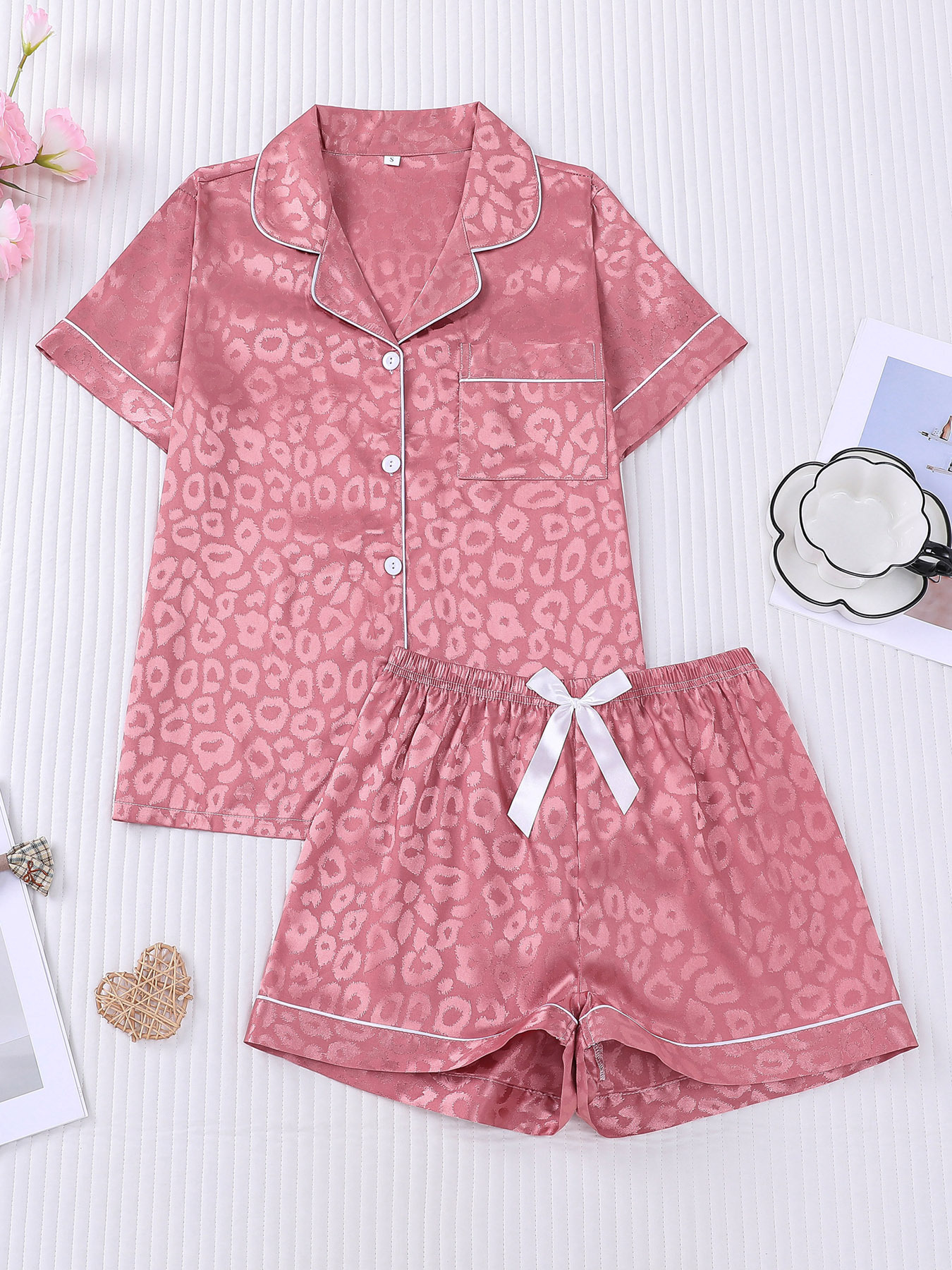 Loose-fitting Casual Top And Shorts Set