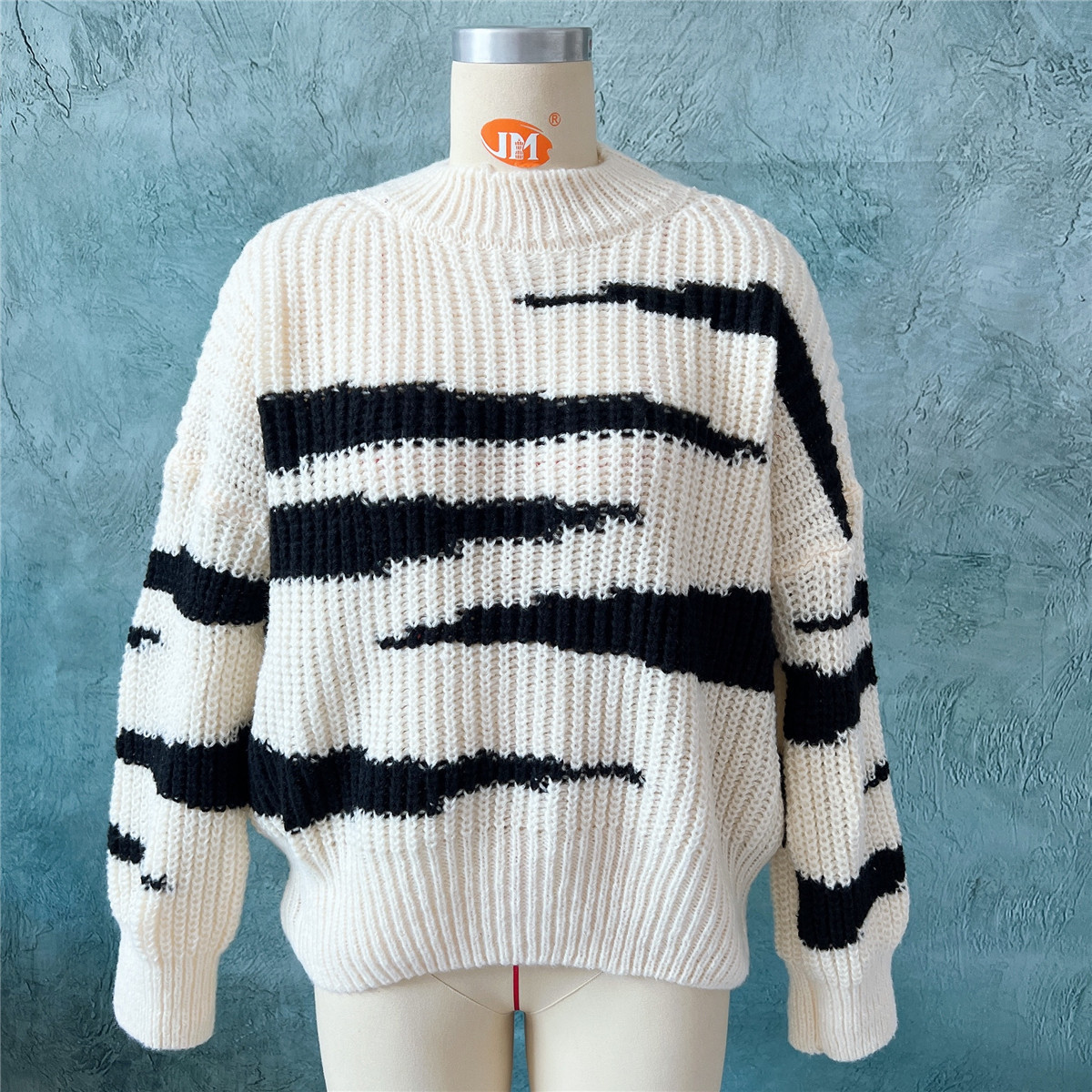 Title 16, Round Neck Long Sleeve Irregular Stripe Contras...