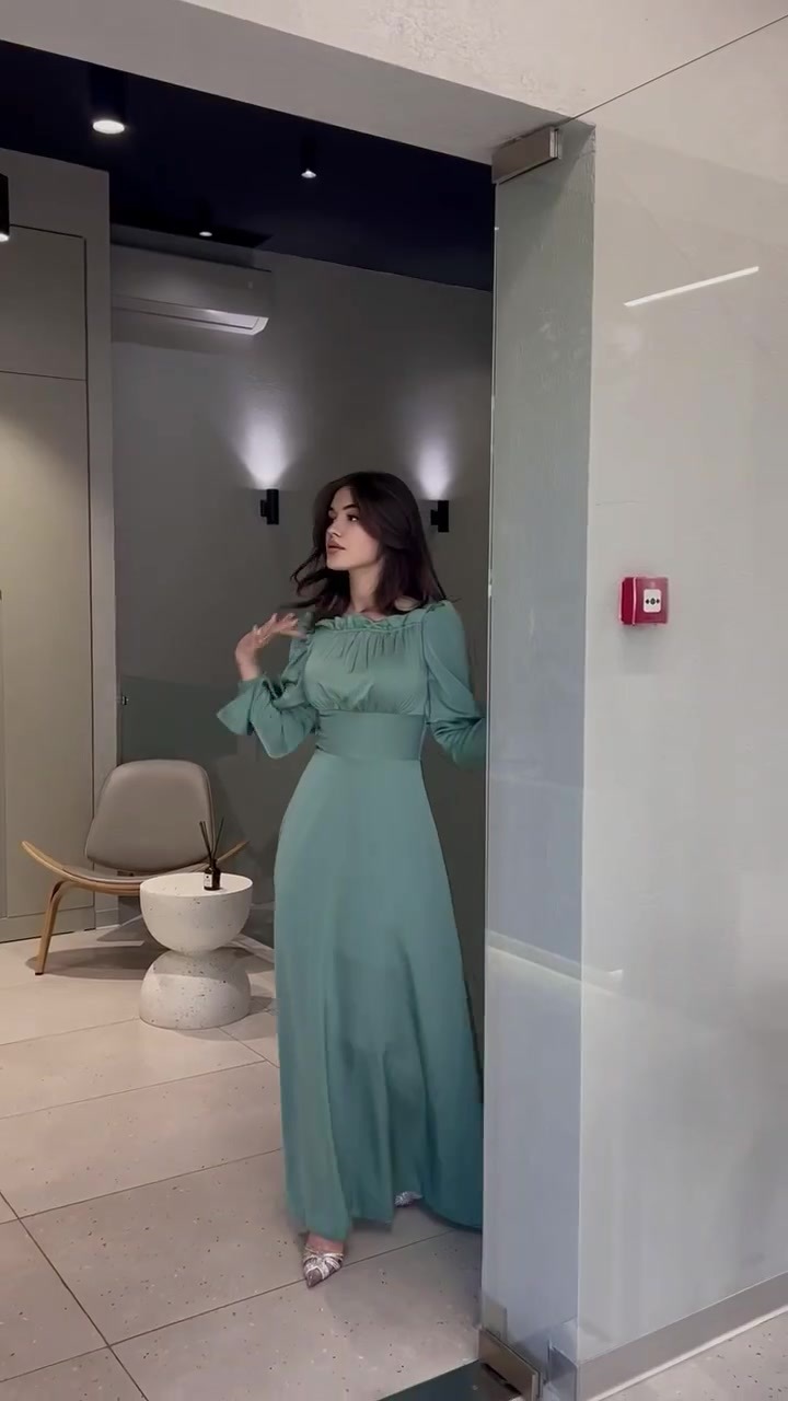 Long Sleeve Dress Image 3