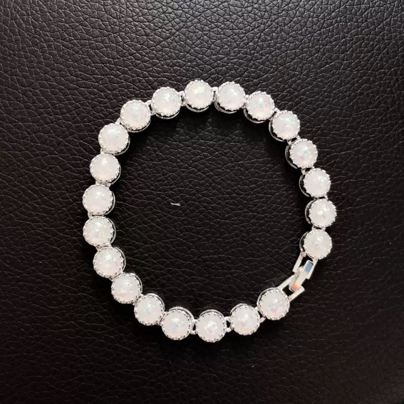 Elegant Stylish And Versatile Bracelet For Women
