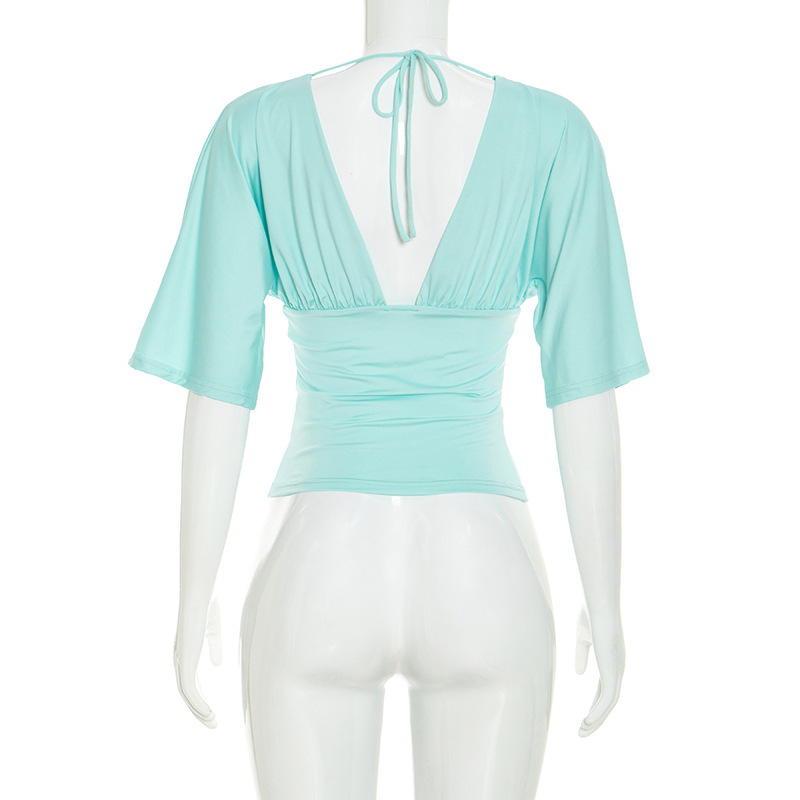 Blusa Feminina com Costas Abertas e Cintura Marcada