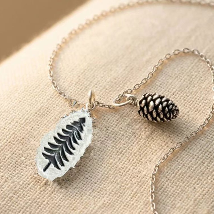 Pinecone Fashion Necklace For Women