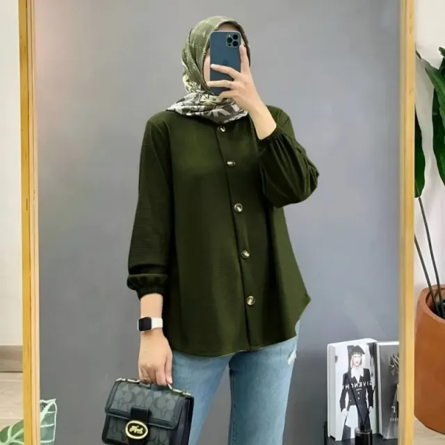 Muslim Ice Silk Wrinkle Stand up Collar Literary Vintage Cardigan Loose Shirt Women Green - Shop at LoveMi