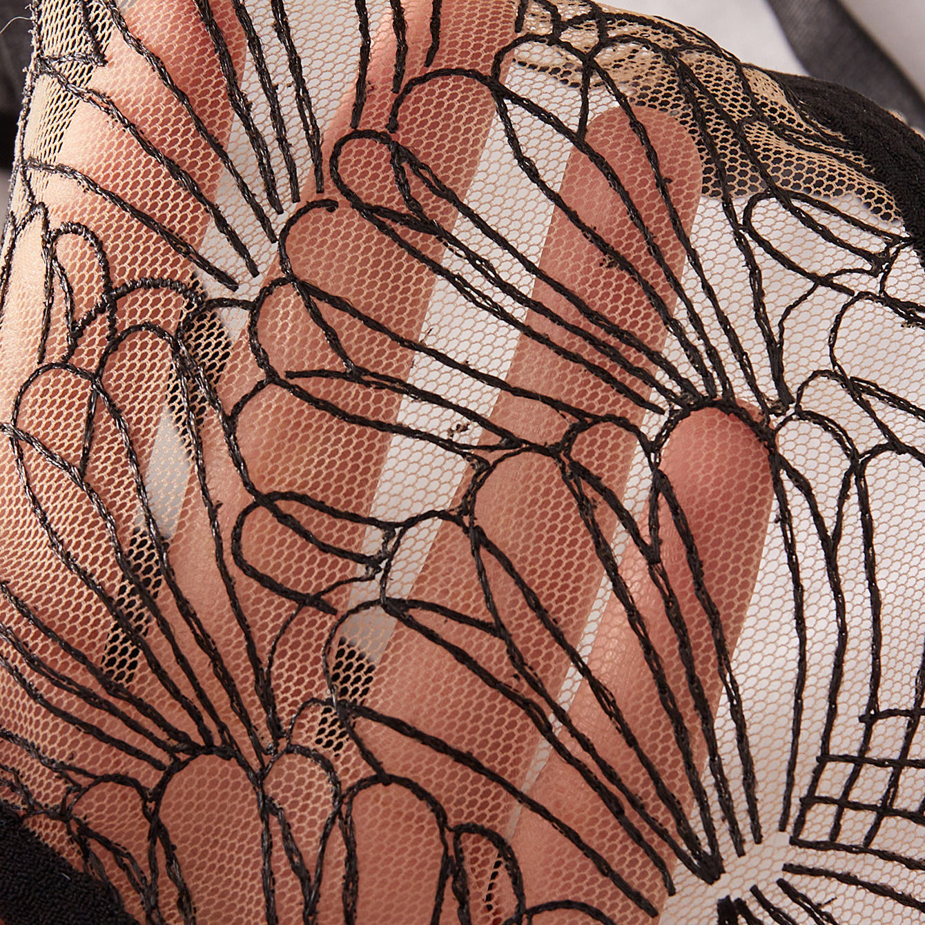 Embroidered Lace Underwire Lingerie Sexy Set