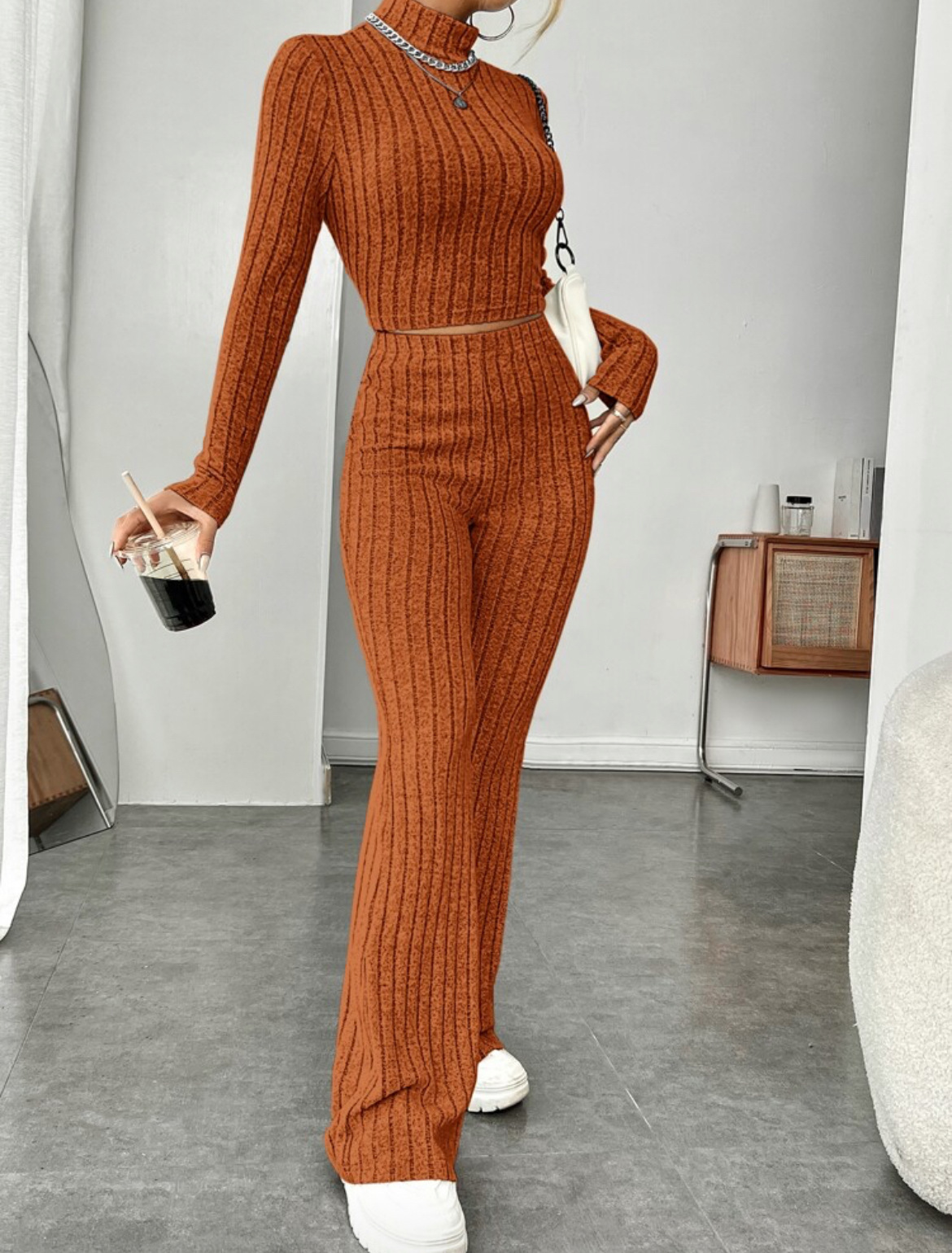 Turtleneck Wide Leg High Waist Trousers Suit. Product information: Pattern: solid color Fabric name: Cotton Color: Bean green, light gray, dark red, sapphire blue, navy blue, orange red, black Sleeve type: regular sleeve Pants length: trousers Main fabric