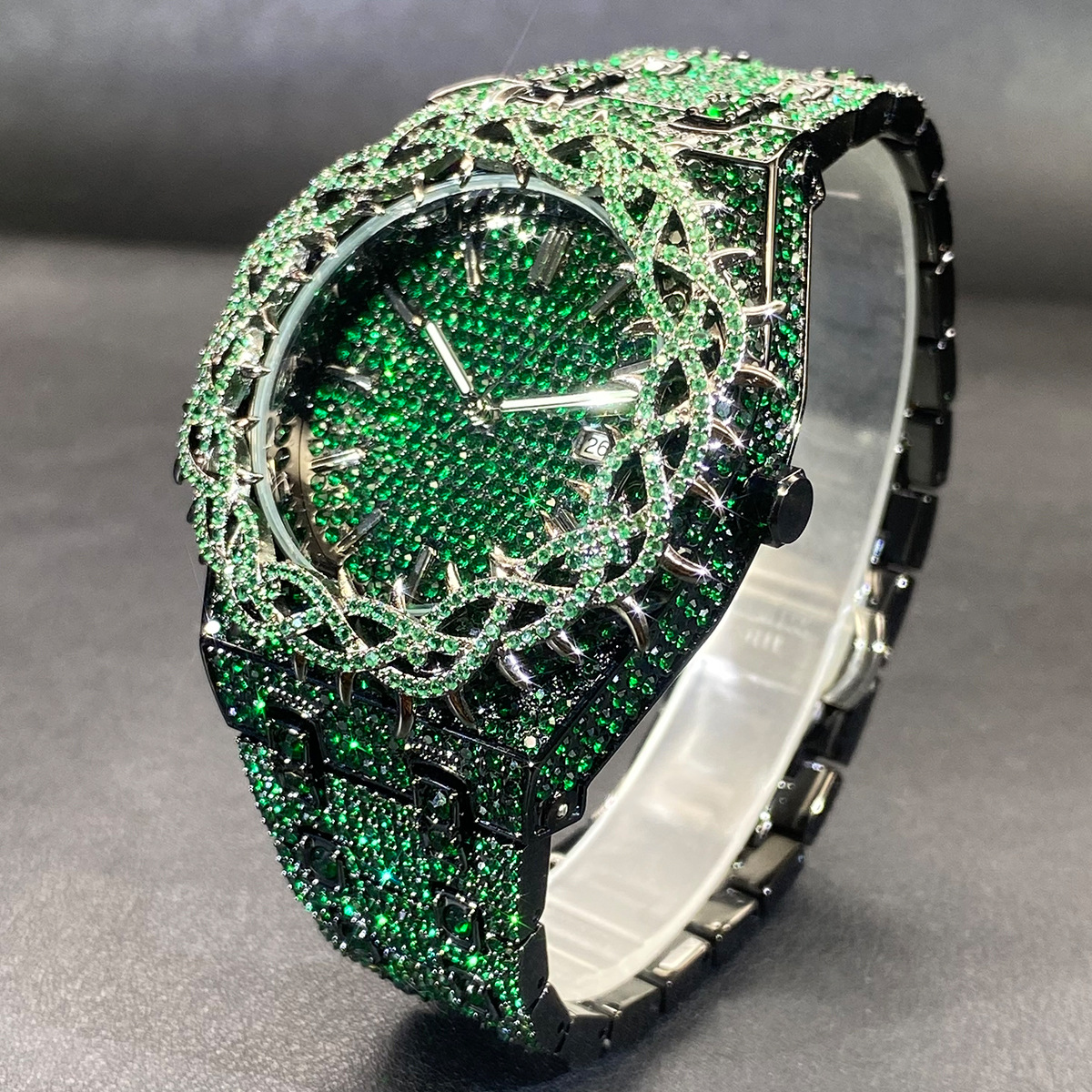 Hip-Hop Mens Watch With Green Full-Covering Zircon Inlays 2
