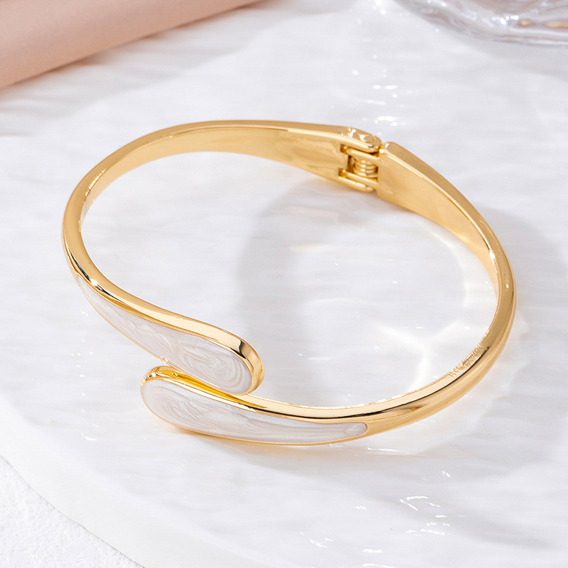 https://cf.cjdropshipping.com/quick/product/40e02ff3-1652-40e3-afdd-bf8c3dfcea08.jpg