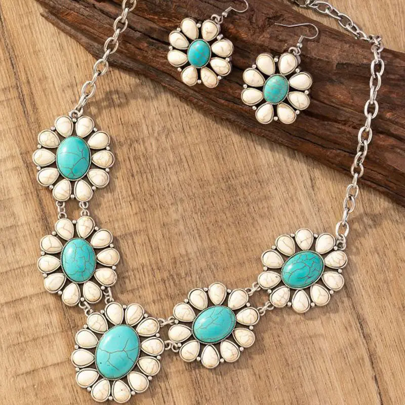 New Vintage Earrings Necklace Exquisite Fashion Bohemian