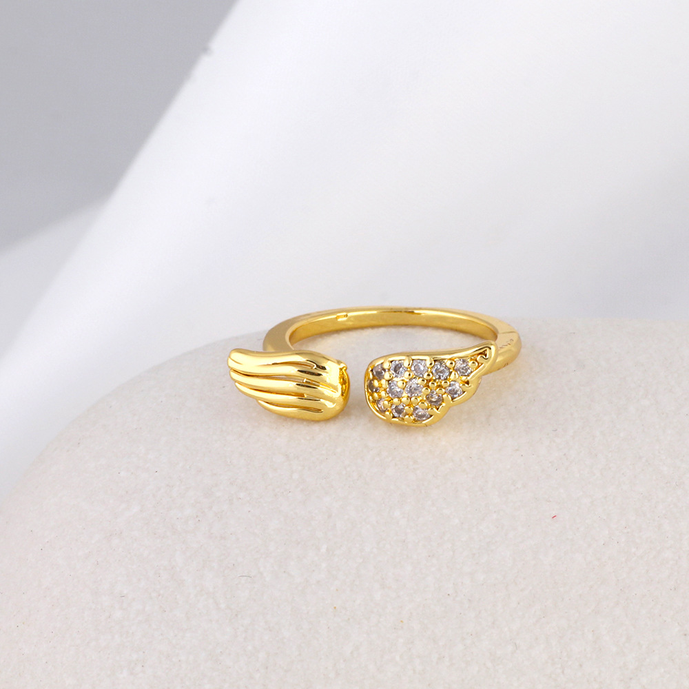Women's Fashionable Copper Ring Inlaid With Zircon And Fully Set With Diamonds 4