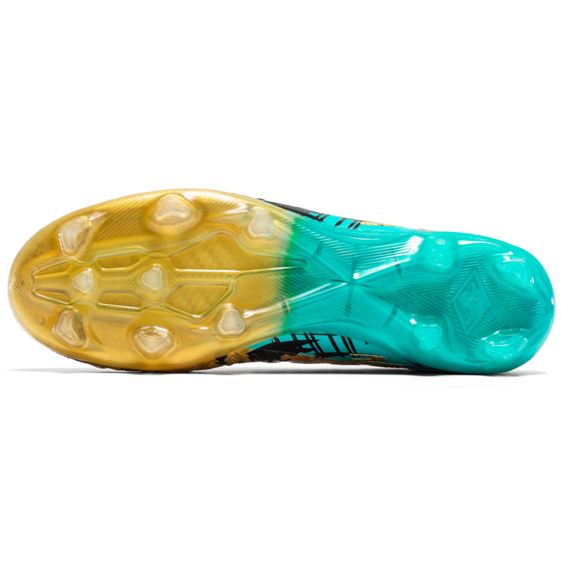 High-top Soccer Shoes For Teens And Children - All Sizes 15 High-top Soccer Shoes For Teens And Children - All Sizes