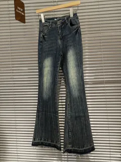 American Retro Design Sheath Jeans - View 1