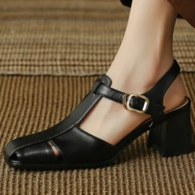 Hollow Retro Closed Toe Chunky Heel Sandals For Women Black - Shop at LoveMi