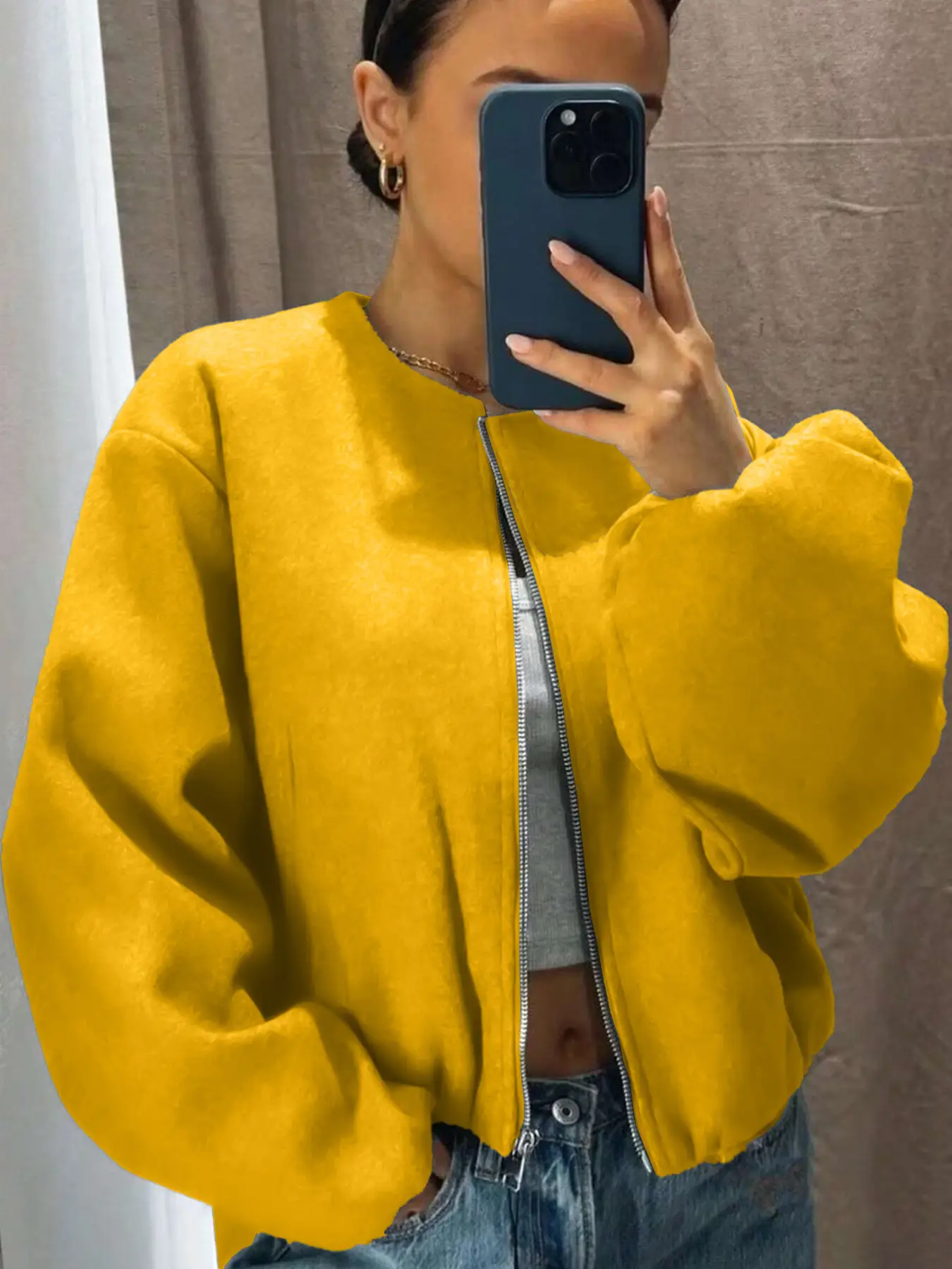 Zippered Short Jacket With Long Sleeves