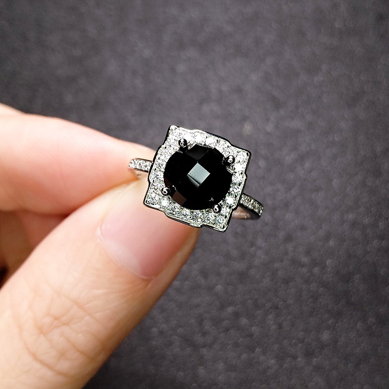 European And American Gothic-style Dark Diamond Ring