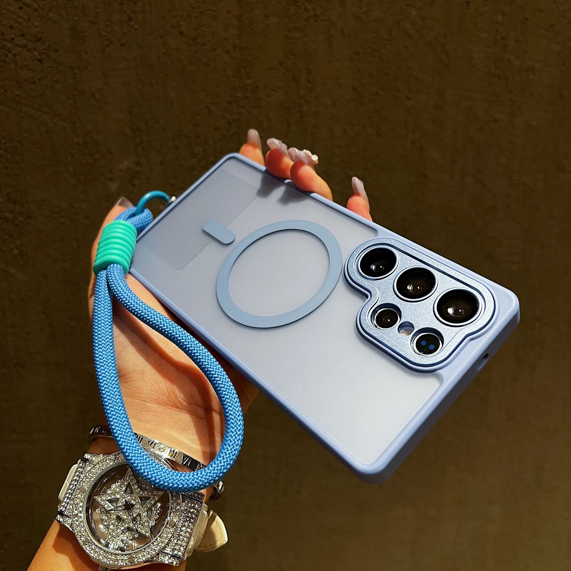 Yadun Sand Strap Magnetic Phone Case