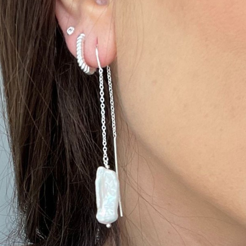 Vintage Threaded U-shaped Earrings Women's Twisted