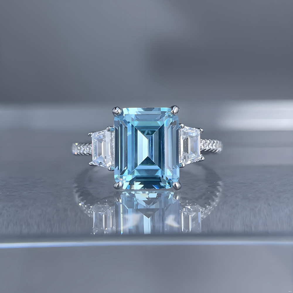New S925 Silver Ring With An Rectangular Aquamarine Womens Style