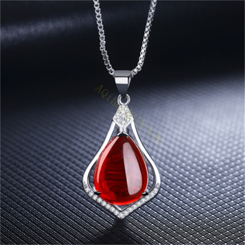 Waterdrop Blossom Carnelian Pendant With Green Chalcedony