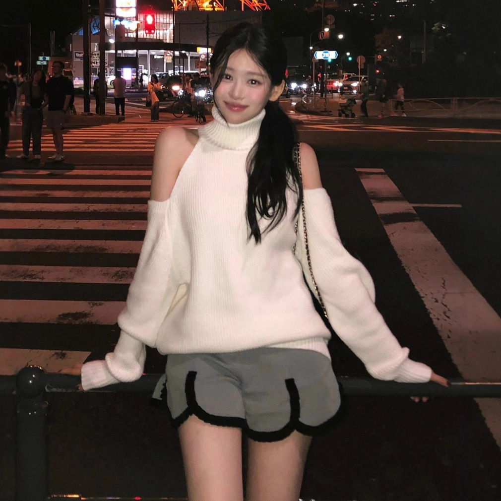Korean-style Womens Off-shoulder High-neck Sweater