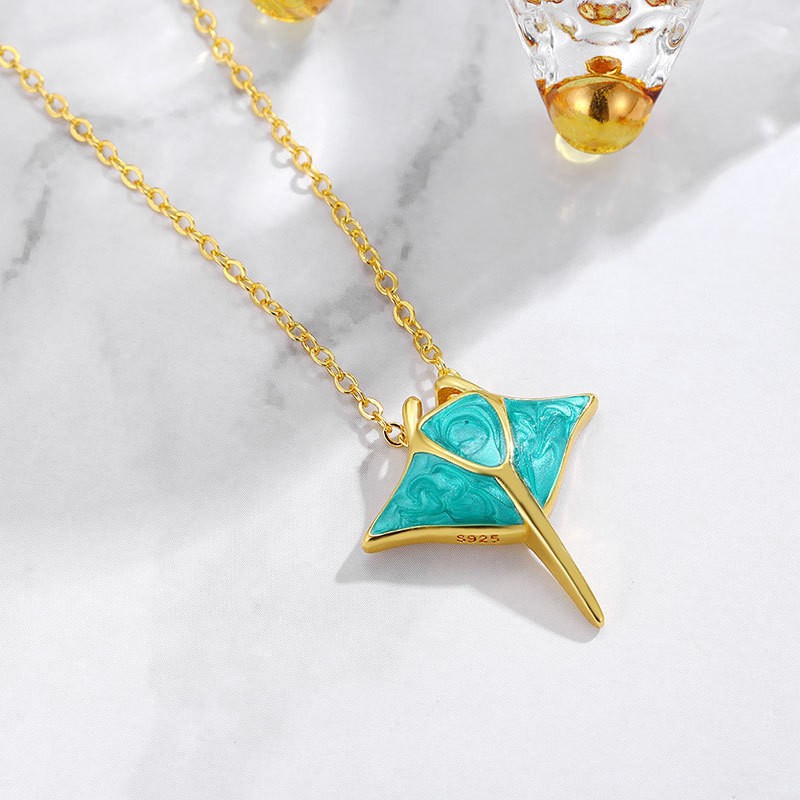Womens Nautical-Style Manta Ray Pendant Necklace