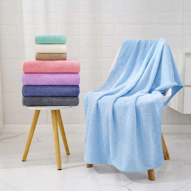Coral Fleece Pineapple-check Soft Bath Towel