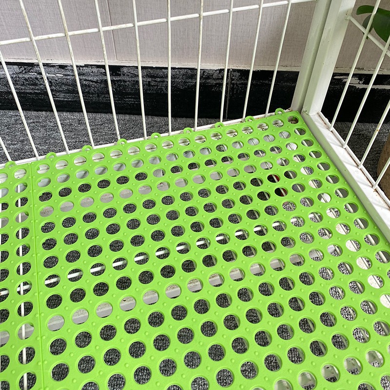 Pet Foot Pad With A Mesh Design To Prevent Paws From Getting Stuck