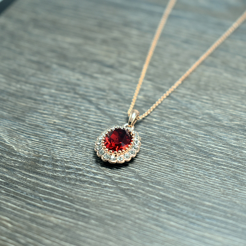 Oval Color Short Clavicle Necklace in Platinum Purple
