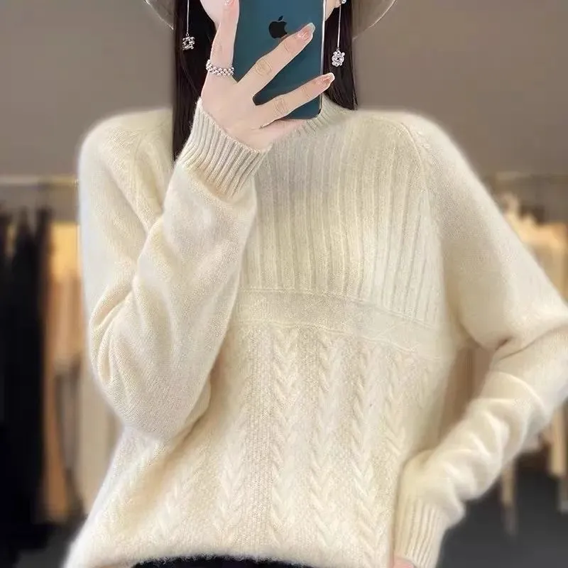 Loose-fitting Women's Turtleneck Base Sweater For Outerwear - Green Velvet